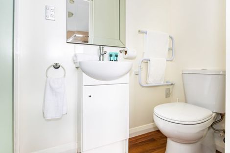 Photo of property in 8c Broadbent Street, Riccarton, Christchurch, 8041