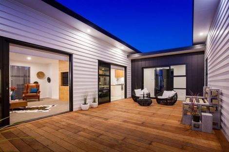 Photo of property in 41 Cyrus Street, Whalers Gate, New Plymouth, 4310