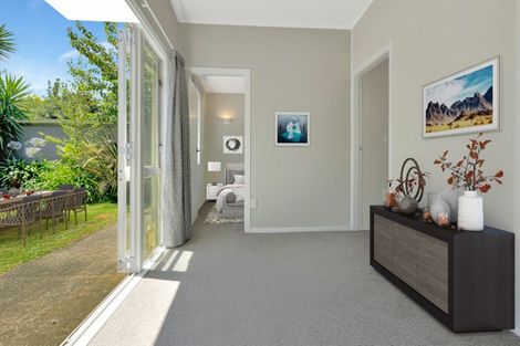 Photo of property in 9 Hursthouse Street, Vogeltown, New Plymouth, 4310