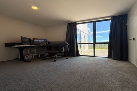 Photo of property in 6 Te Aparangi Road, Papakura, 2110