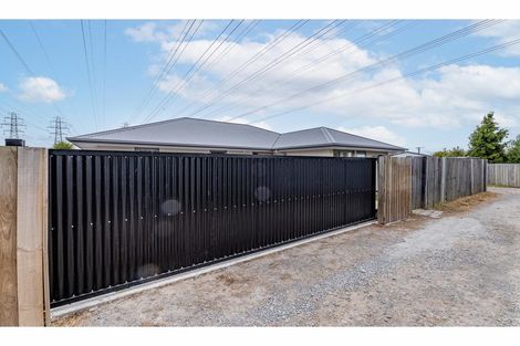 Photo of property in 34 Roberts Road, Hei Hei, Christchurch, 8042