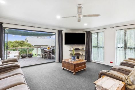 Photo of property in 36 Ruapehu Street, Paraparaumu, 5032