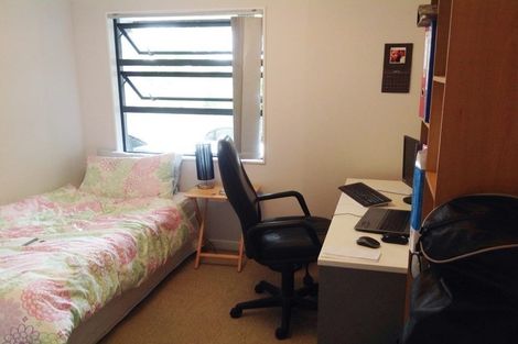 Photo of property in 12 Condor Place, Unsworth Heights, Auckland, 0632