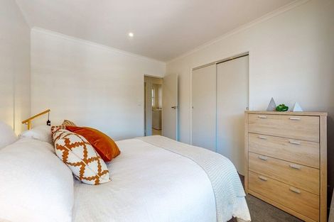 Photo of property in 34 Westview Grove, Miramar, Wellington, 6022