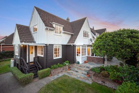 Photo of property in 2/6 Elderwood Lane, Belmont, Auckland, 0622