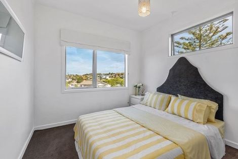 Photo of property in 2/21 Hythe Terrace, Mairangi Bay, Auckland, 0630