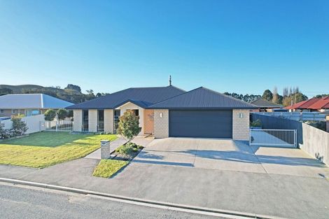 Photo of property in 14 Mcmullan Place, Oamaru North, Oamaru, 9400