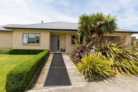Photo of property in 52a Ruahine Street, Dannevirke, 4930