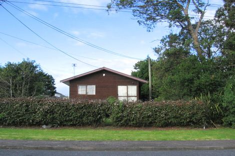 Photo of property in 1/13 Karamu Street, Te Atatu Peninsula, Auckland, 0610