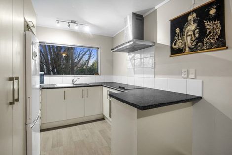 Photo of property in 2/72 Hyperion Drive, Randwick Park, Auckland, 2105