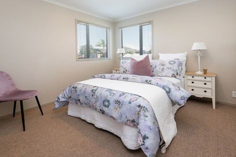 Photo of property in 2 Jack Place, Flat Bush, Auckland, 2019