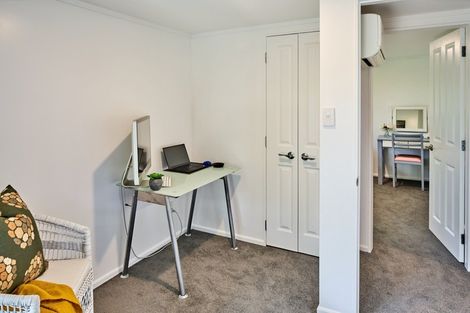 Photo of property in 72 Paremata Road, Paremata, Porirua, 5024