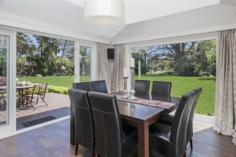 Photo of property in 27 Glandovey Road, Fendalton, Christchurch, 8052