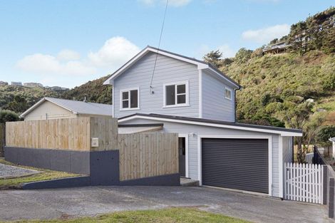 Photo of property in 62 Happy Valley Road, Owhiro Bay, Wellington, 6023