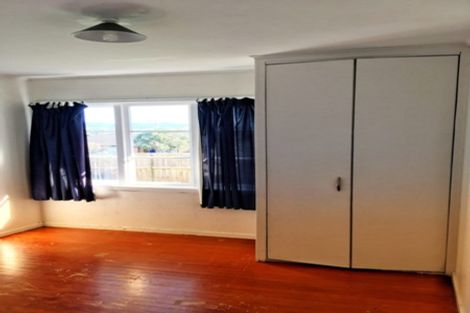 Photo of property in 1 Keru Place, Te Atatu South, Auckland, 0610
