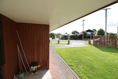 Photo of property in 8 Hammond Street, Bulls, 4818