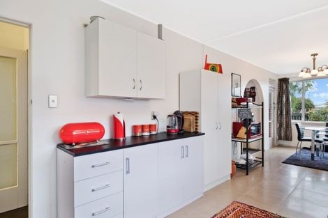 Photo of property in 4 Wimborne Crescent, Aranui, Christchurch, 8061