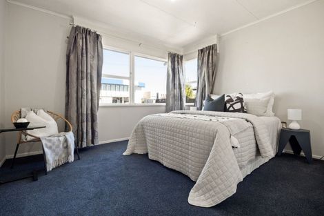 Photo of property in 100 Morrow Avenue, St Andrews, Hamilton, 3200