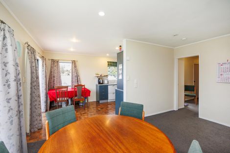 Photo of property in 28 Peppertree Glade, Kelvin Grove, Palmerston North, 4414