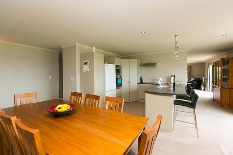 Photo of property in 184 Everett Road, Everett Park, New Plymouth, 4373