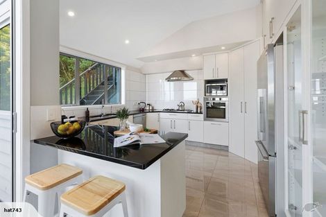 Photo of property in 9 Inverell Way, Seatoun, Wellington, 6022