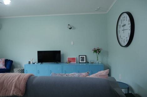 Photo of property in 82 Severn Street, Island Bay, Wellington, 6023