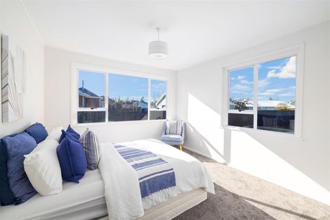 Photo of property in 14 Rowcliffe Crescent, Avonside, Christchurch, 8061