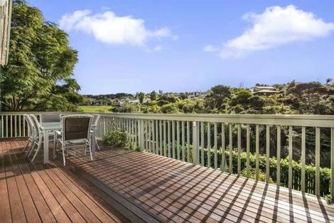 Photo of property in 10 Carnmore Place, Torbay, Auckland, 0630