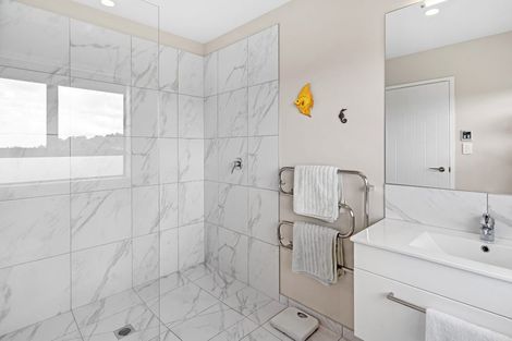 Photo of property in 14 Ngapuke Lane, Parua Bay, Onerahi, 0192