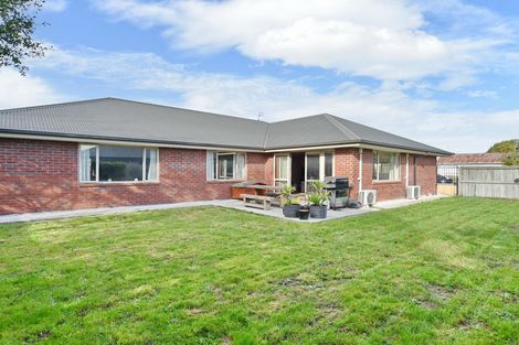 Photo of property in 41 Factory Road, Belfast, Christchurch, 8051