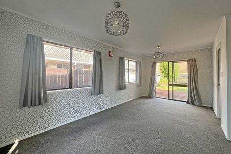 Photo of property in 1/25 Millhouse Drive, Northpark, Auckland, 2013