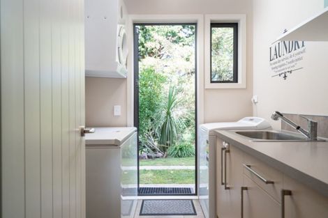 Photo of property in 174 Mapara Road, Acacia Bay, Taupo, 3385