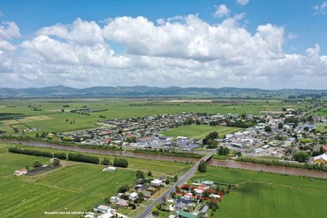 Photo of property in 15 Orchard East Road, Ngatea, 3503