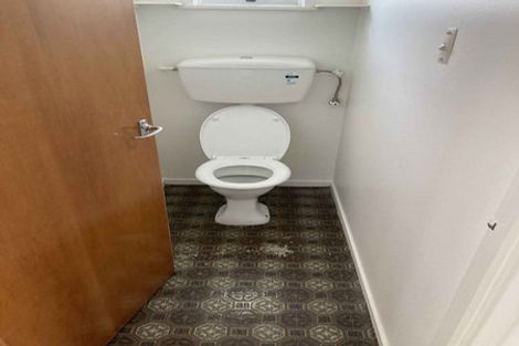 Photo of property in 111 Farquhar Road, Glendene, Auckland, 0602