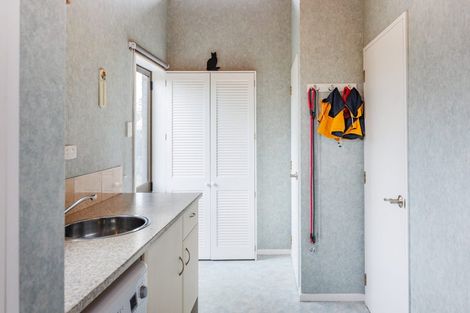 Photo of property in 69 Waterloo Crescent, Hokowhitu, Palmerston North, 4410