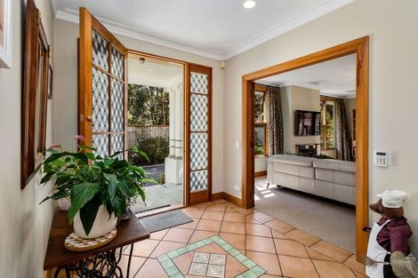 Photo of property in 10 Golf Road, Heretaunga, Upper Hutt, 5018