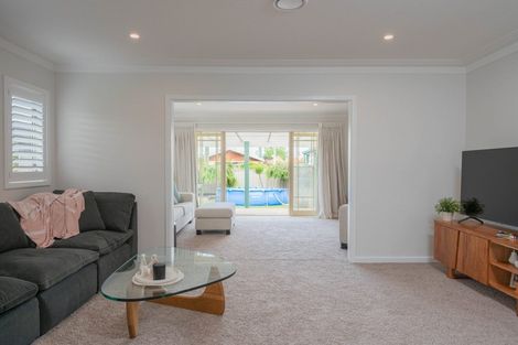 Photo of property in 1 Neeve Place, Taradale, Napier, 4112