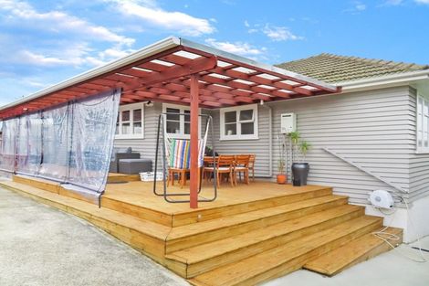 Photo of property in 1 Barsi Grove, Avalon, Lower Hutt, 5011