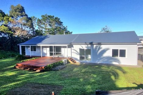 Photo of property in 388 Muriwai Road, Waimauku, 0881