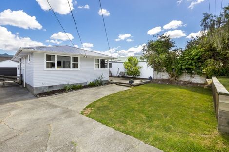 Photo of property in 9 Hillside Drive, Maoribank, Upper Hutt, 5018