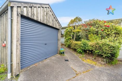 Photo of property in 64 Oakleigh Street, Maungaraki, Lower Hutt, 5010