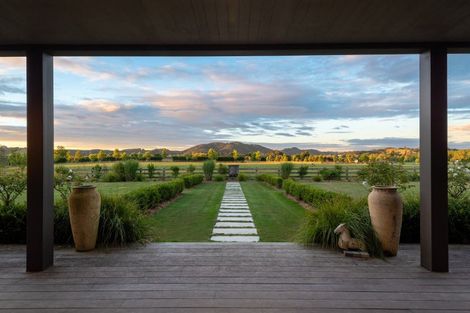 Photo of property in 162 Monument Road, Clevedon, Papakura, 2582