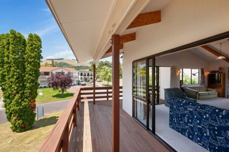 Photo of property in 7 Gibbs Place, Kinloch, Taupo, 3377
