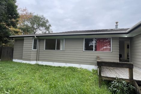 Photo of property in 28 Hinton Place, Weymouth, Auckland, 2103