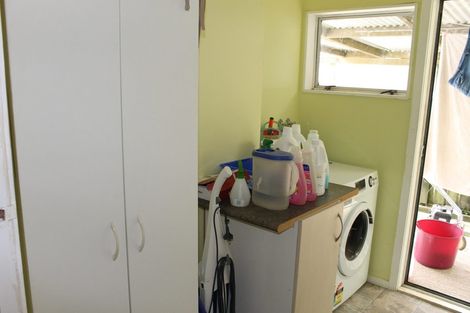 Photo of property in 27 Hurndall Street East, Maungaturoto, 0520