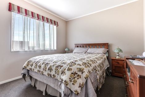 Photo of property in 30 Rosehill Place, Nawton, Hamilton, 3200