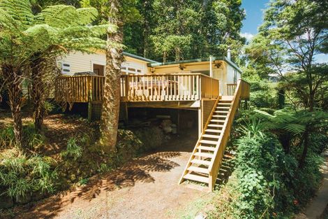 Photo of property in 103 Laingholm Drive, Laingholm, Auckland, 0604