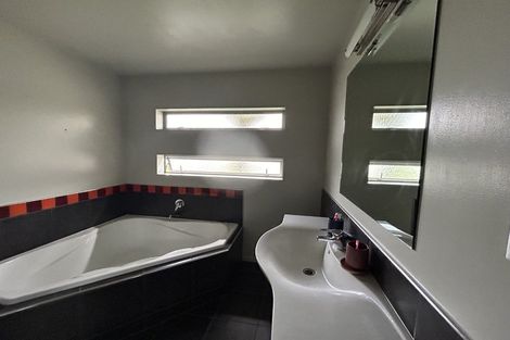 Photo of property in 2 Millennium Heights, Flagstaff, Hamilton, 3210