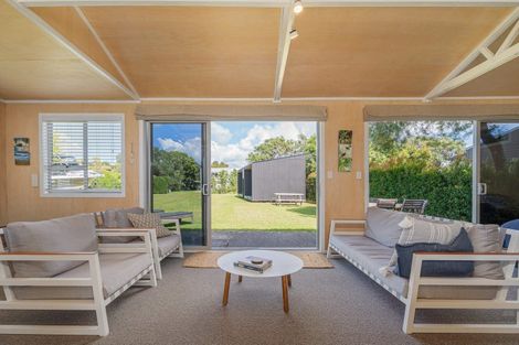 Photo of property in 40 Hardy Place, Cooks Beach, Whitianga, 3591