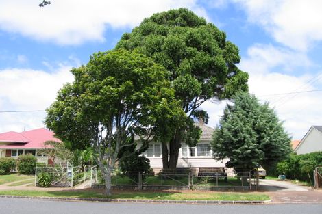 Photo of property in 48 Premier Avenue, Point Chevalier, Auckland, 1022
